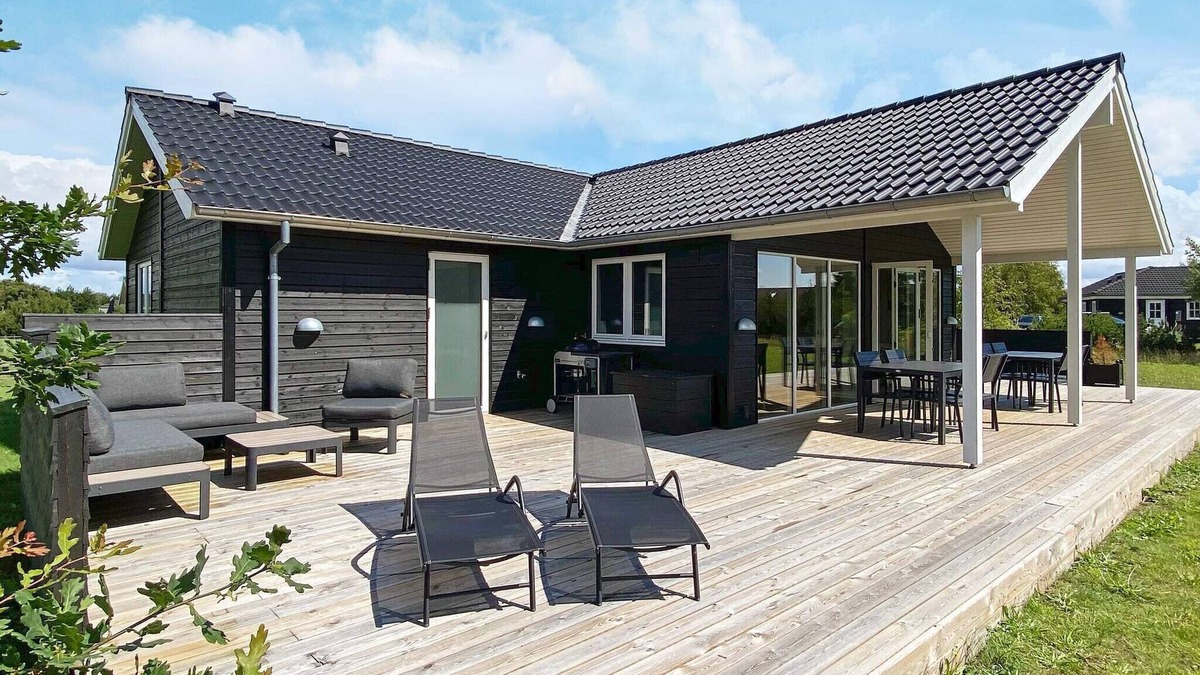 Bøtø By House | 8 person holiday home in Væggerløse