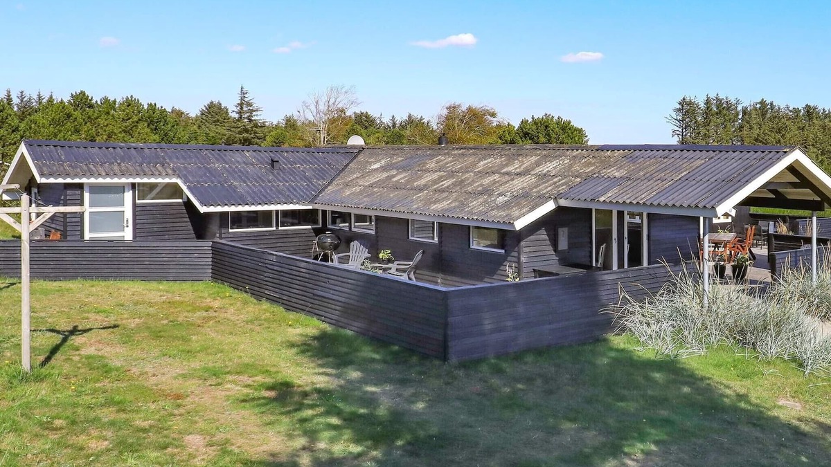 Blokhus House | 8 person holiday home in Blokhus