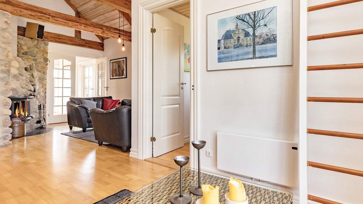 Hjarbæk House | 8 person holiday home in Løgstrup