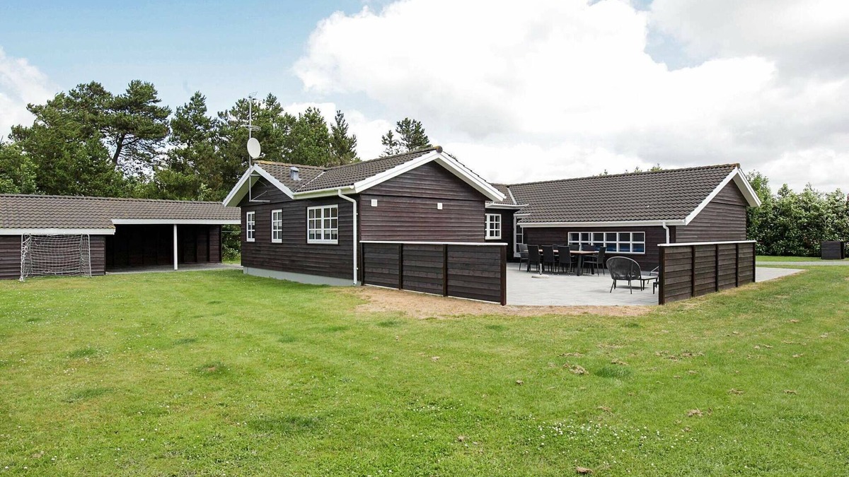 Blavand Strand House | 8 person holiday home in Blåvand
