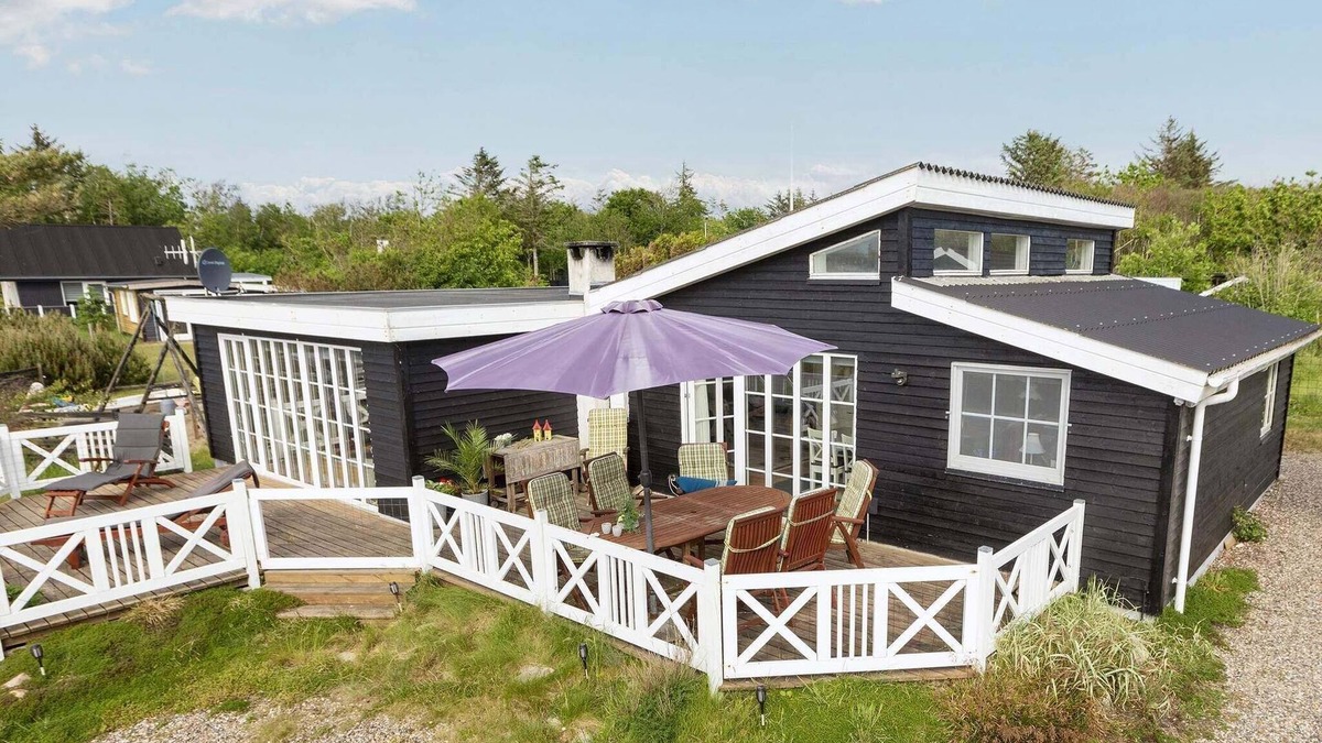 Trend House | 8 person holiday home in Løgstør-By Traum