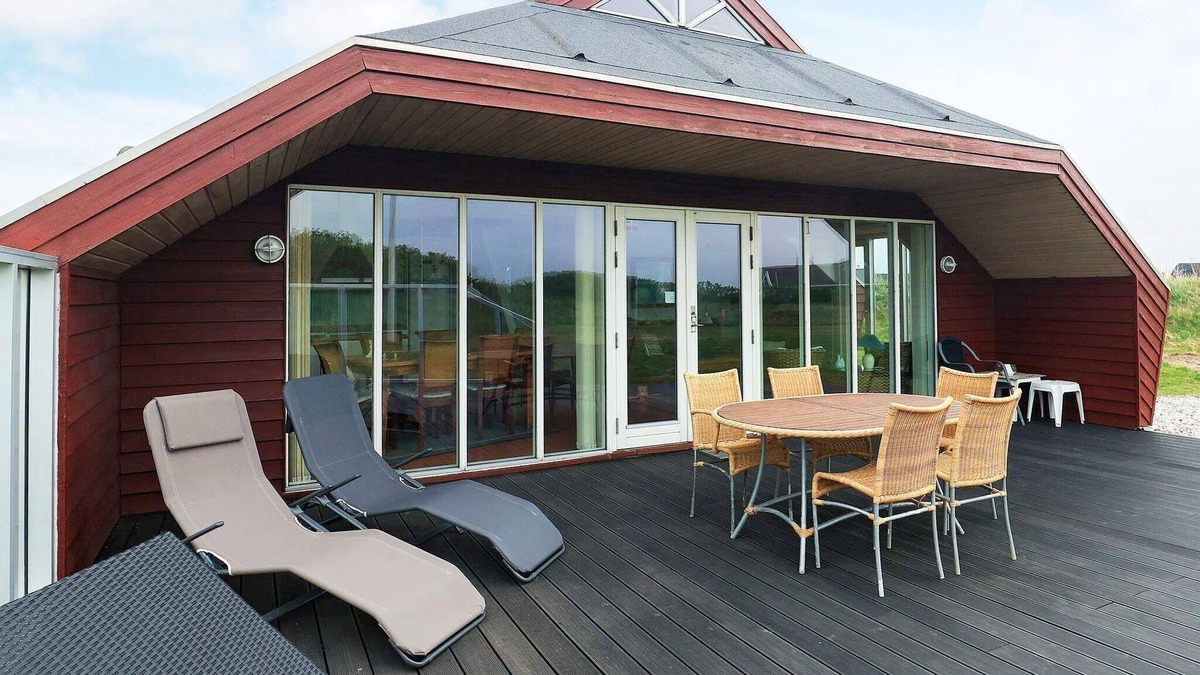 Lokken House | 8 person holiday home in Løkken-By Traum