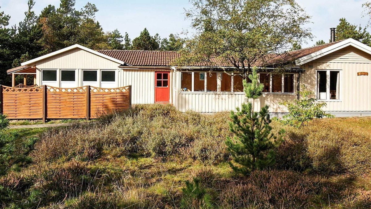 Mosevra House | 8 person holiday home in Oksbøl