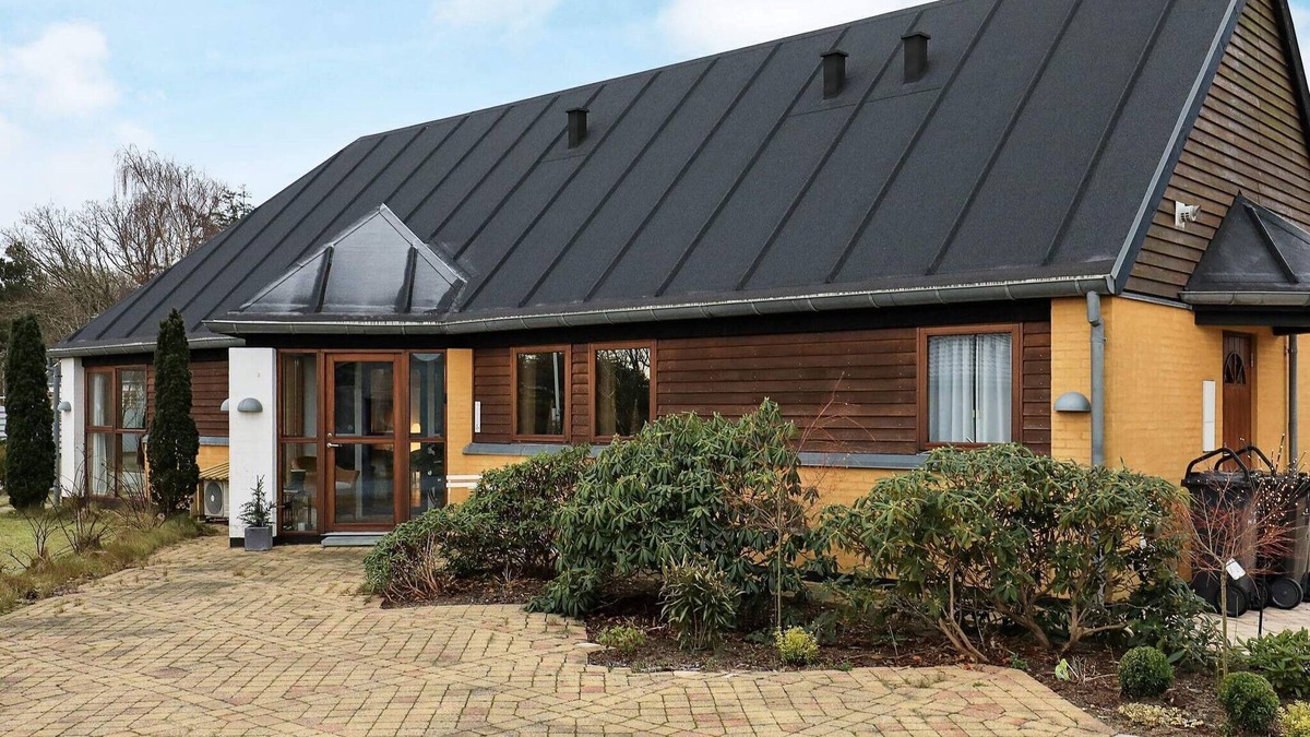 Hulsig House | 8 person holiday home in Skagen-By Traum
