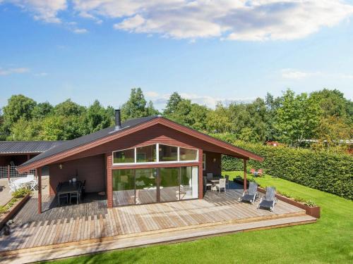 Fjellerup House | 8 person holiday home in Glesborg