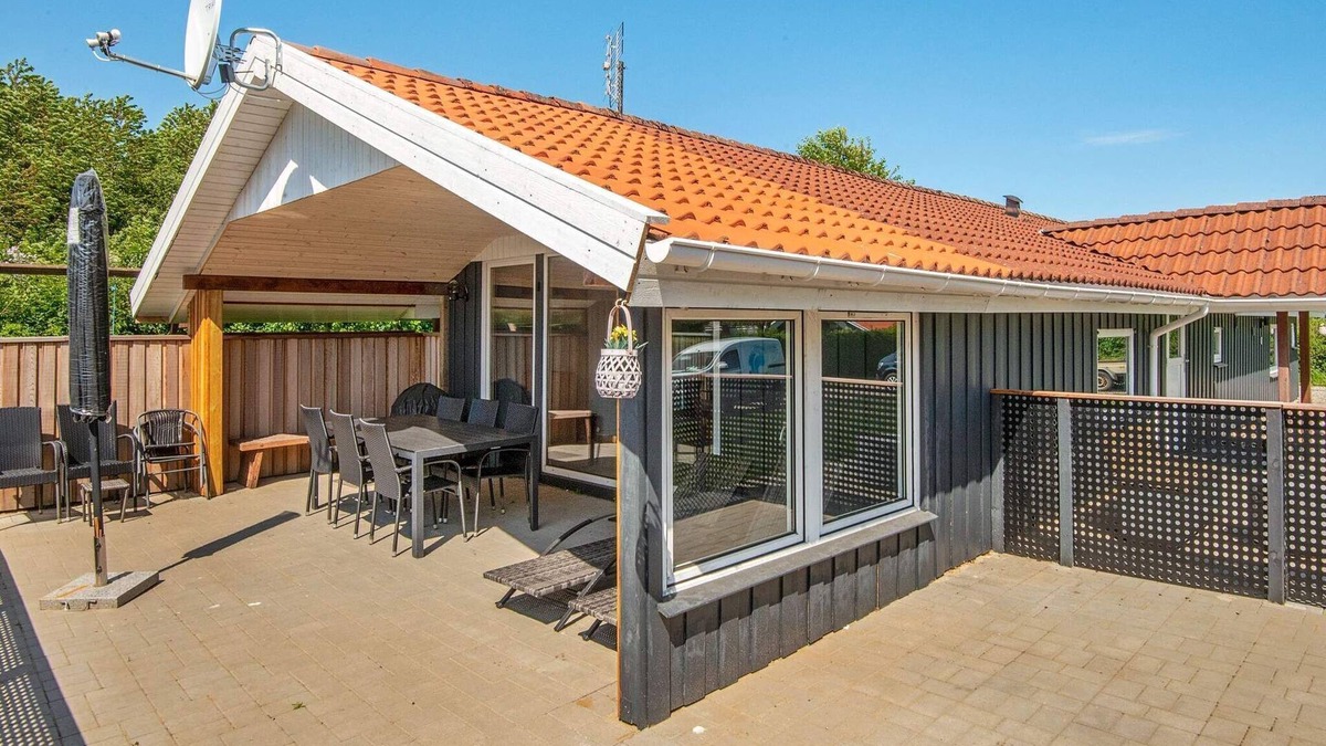 Hejlsminde Strand House | 8 person holiday home in Hejls-By Traum