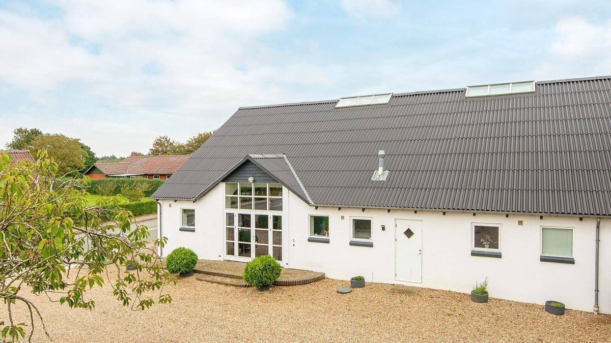 Henne House | 8 person holiday home in Henne