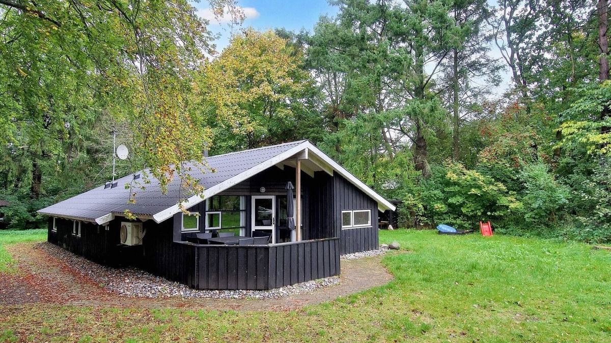 Melby House | 8 person holiday home in Melby-By Traum