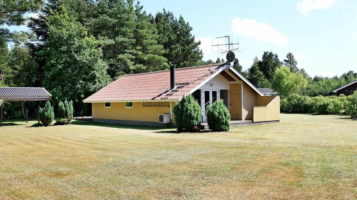 Jegum House | 8 person holiday home in Oksbøl-By Traum