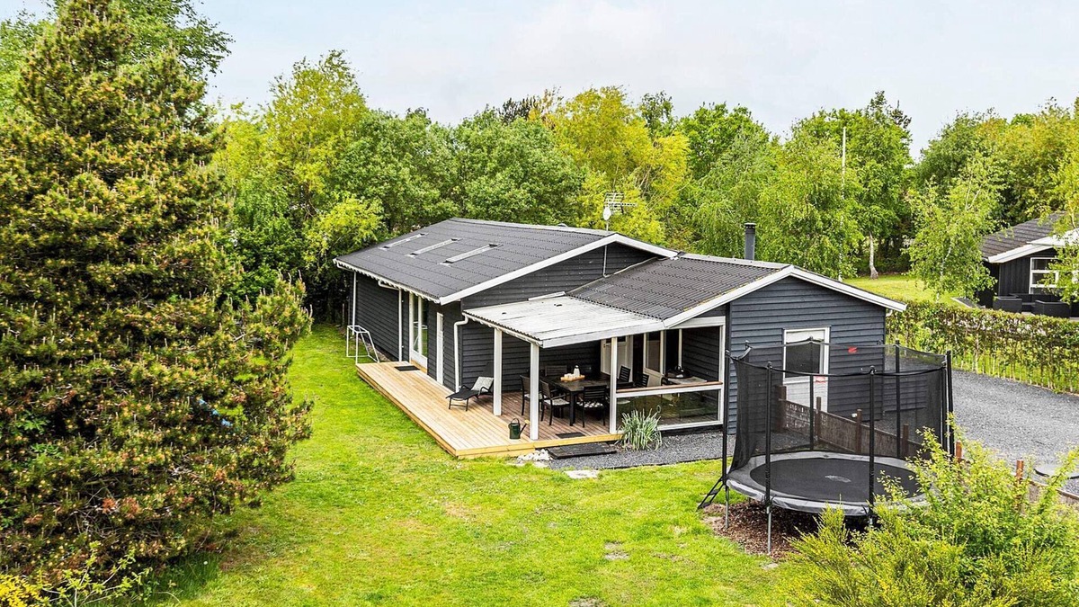 Kramnitse House | 8 person holiday home in Rødby-By Traum