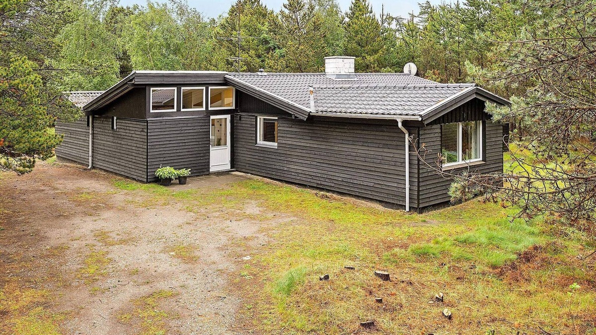 Kongsmark House | 8 person holiday home in Rømø
