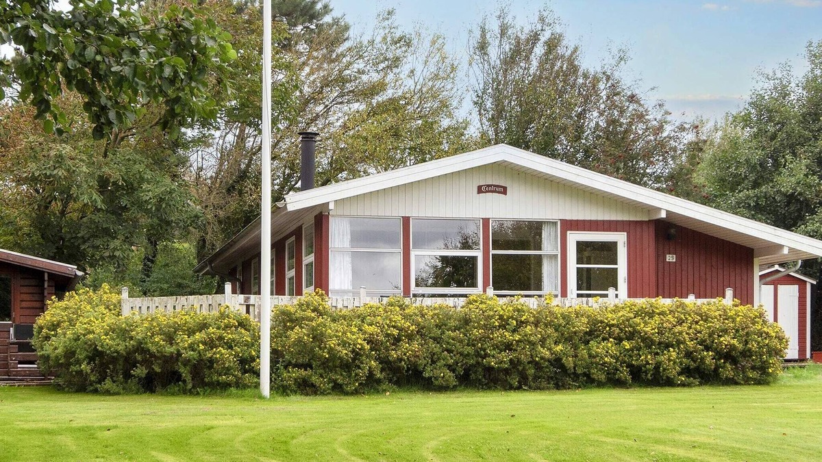 Remmer Strand House | 8 person holiday home in Struer-By Traum