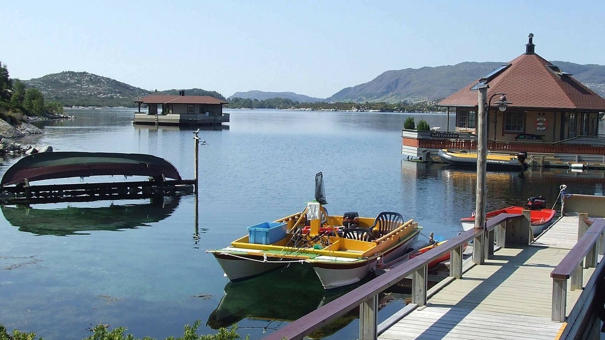 Kalvag House | 8 person holiday home in Kalvåg-By Traum