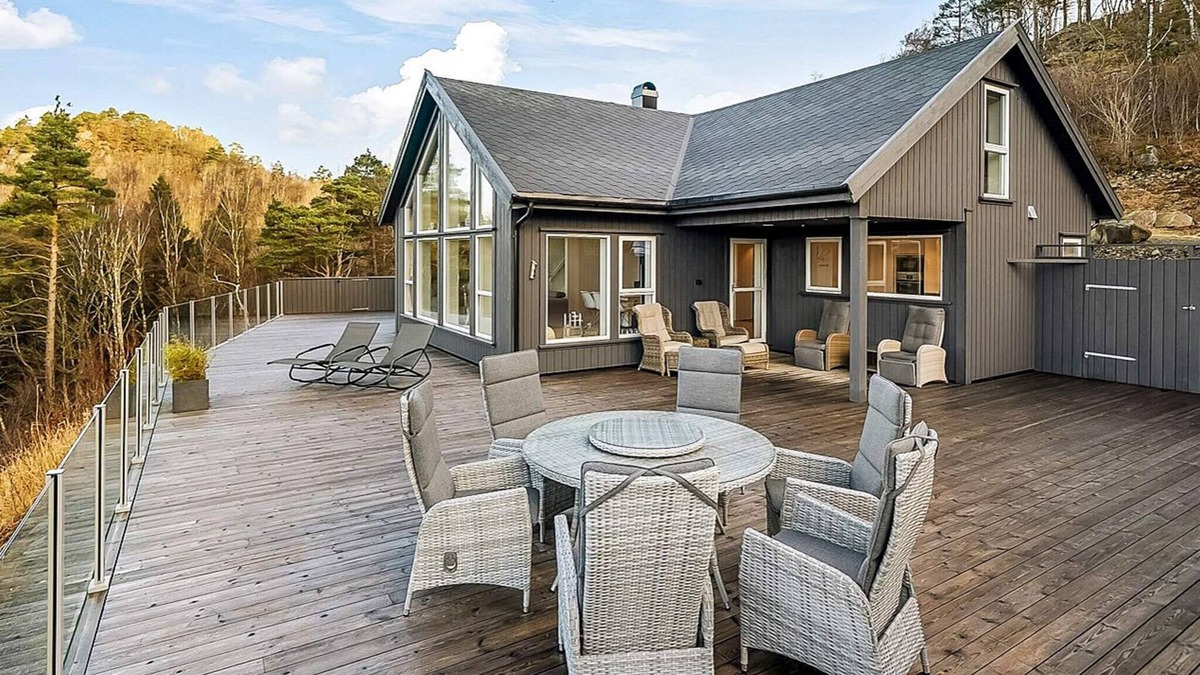 Lyngdal House | 8 person holiday home in lyngdal-By Traum