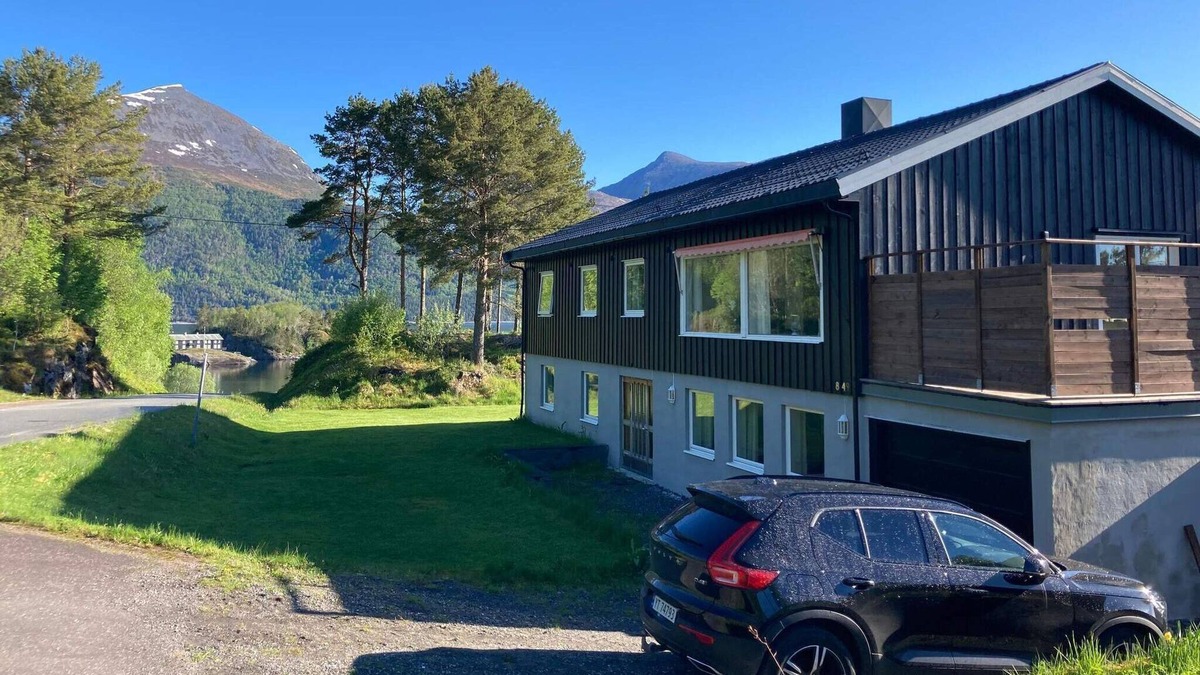 Halsa Municipality Apartment | 8 person holiday home in Halsanaustan
