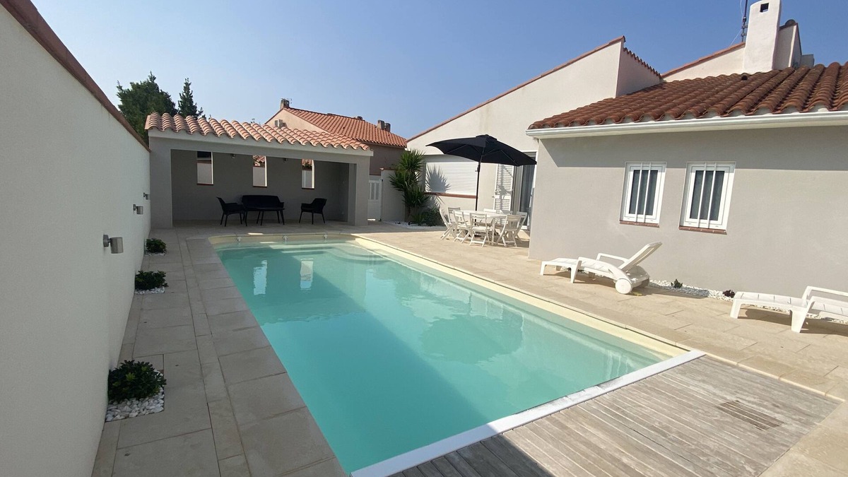 Canohes House | 8-person villa with pool and air conditioning, children's playroom