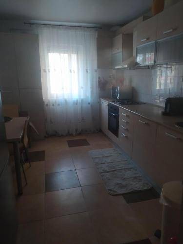 Craiova Apartment | 80 m² Apartment ∙ 2 bedrooms ∙ 6 guests