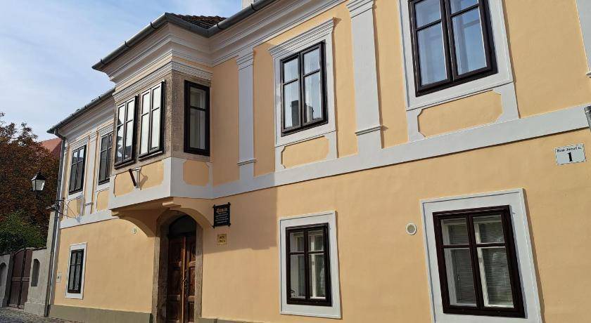 Koszeg Apartment | 80 m² Apartment ∙ 2 bedrooms ∙ 4 guests