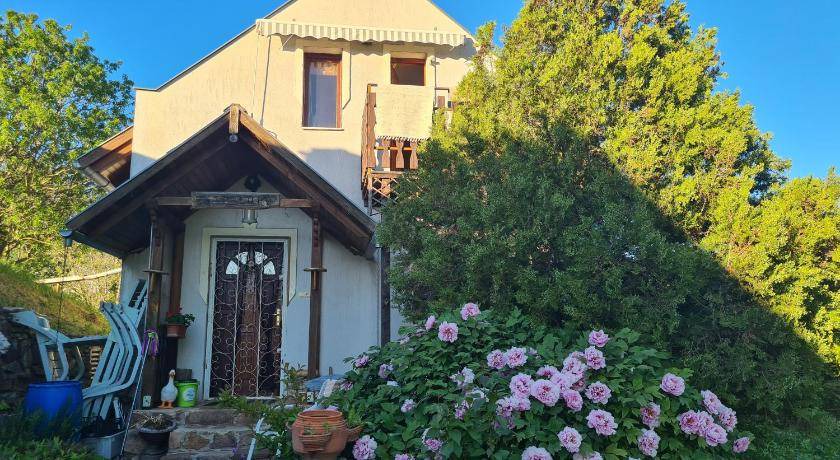 Abrahamhegy Apartment | 80 m² Apartment ∙ 2 bedrooms ∙ 5 guests