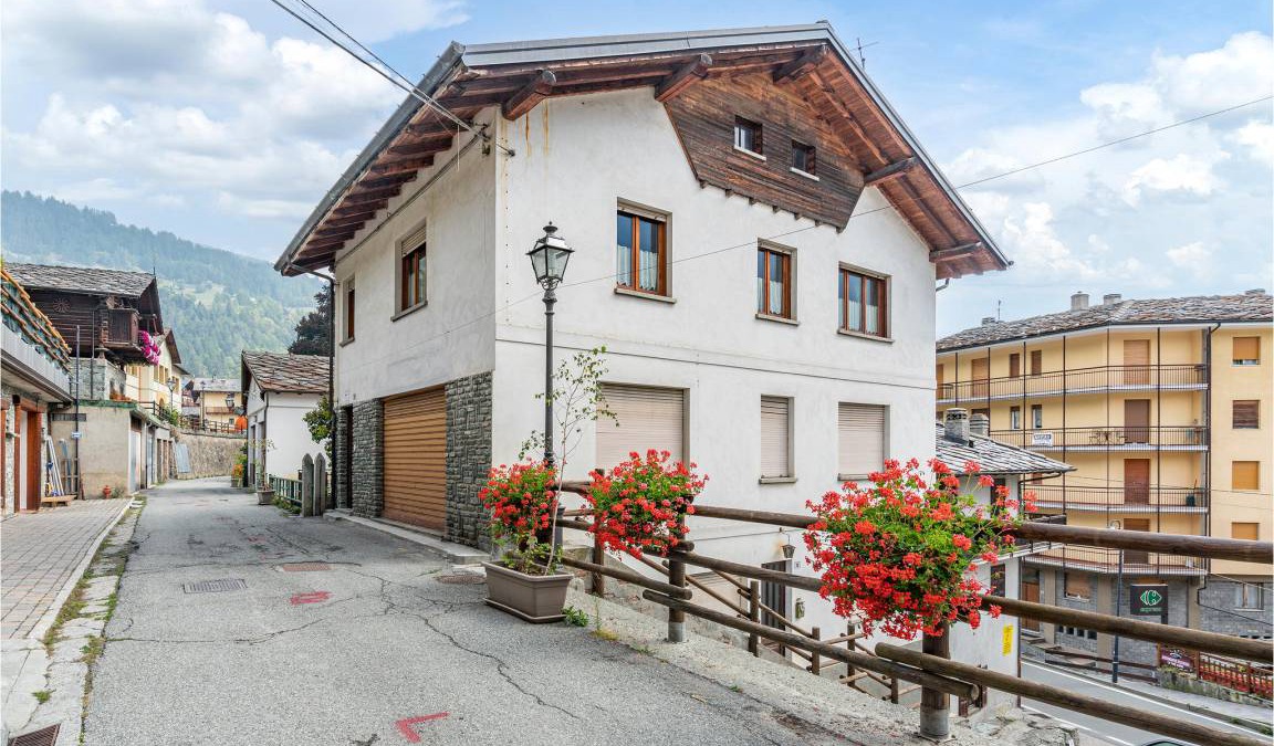 Brusson House | 80 m² Maisonette ∙ 3 bedrooms ∙ 6 guests