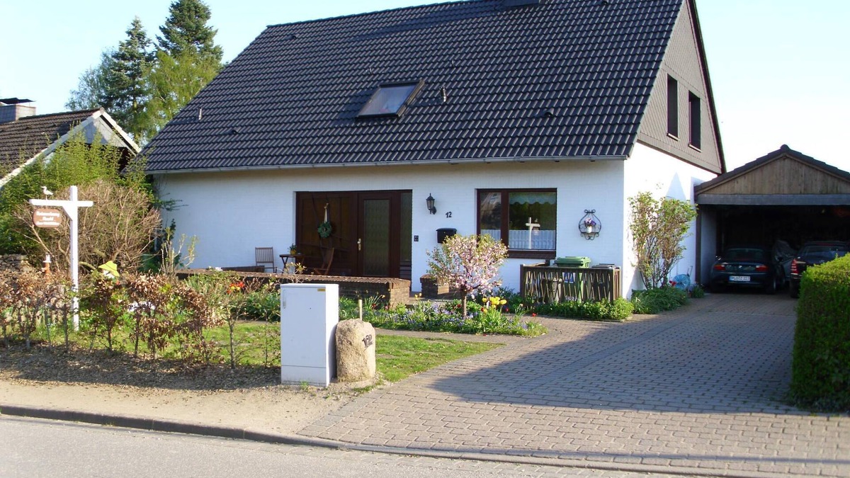 Rathjensdorf Condo | 80 sqm apartment on the upper floor of our family home near Plön in the Holstein Switzerland Nature Park