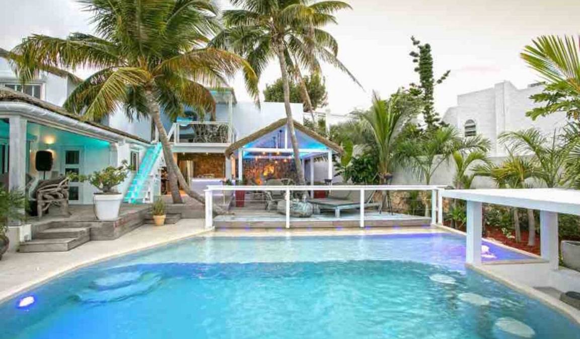Maho Villa | 800 m² Villa ∙ 6 bedrooms ∙ 12 guests