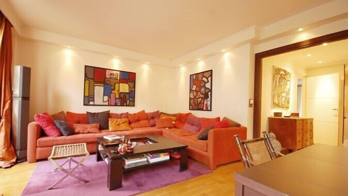 16th Arrondissement Apartment | 800 SqFt redone Apt Near The Seine, W/LIFT & W/terrace + A.C. up to EIFFEL TOWER