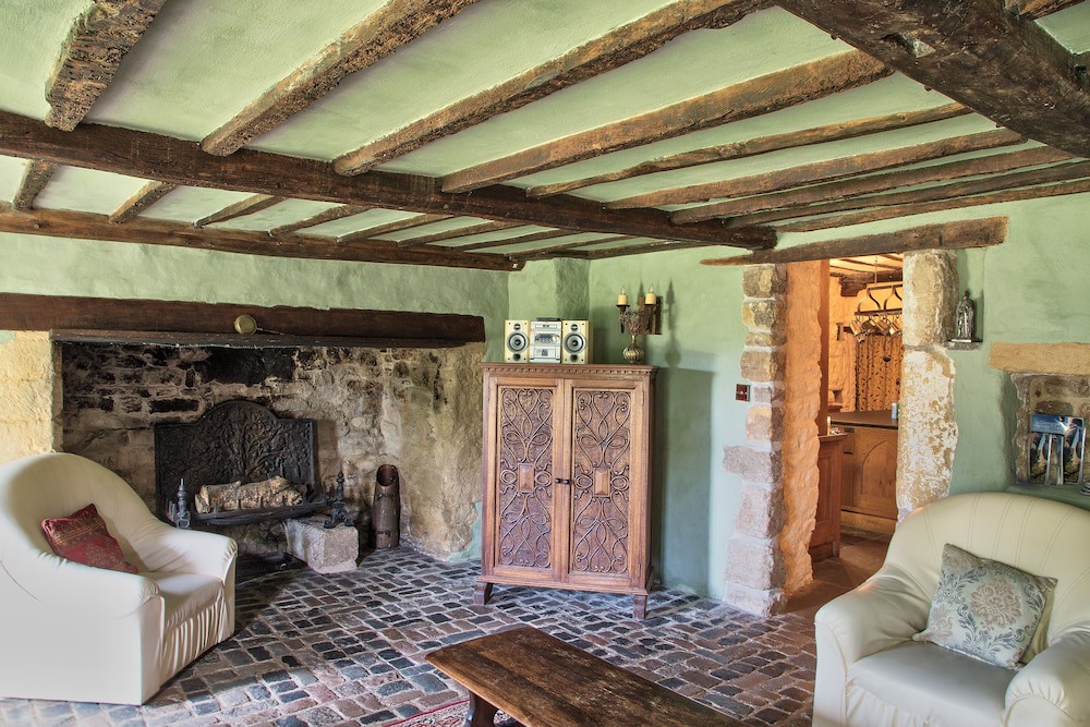 Caldicot House | 800 Year Old Manor House, Holiday Home, Stay in Luxury.