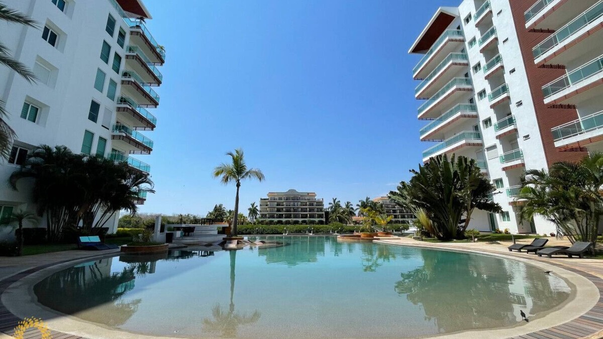 Marina Mazatlan Condo | 8014 Hotel room like in pacifika