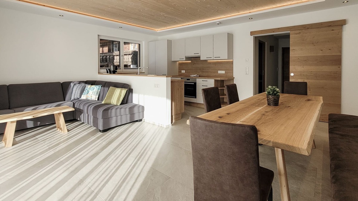 Bichlbach Apartment | 80m² modern vacation apartment with terrace, free bathing lake, 100m to the ski area