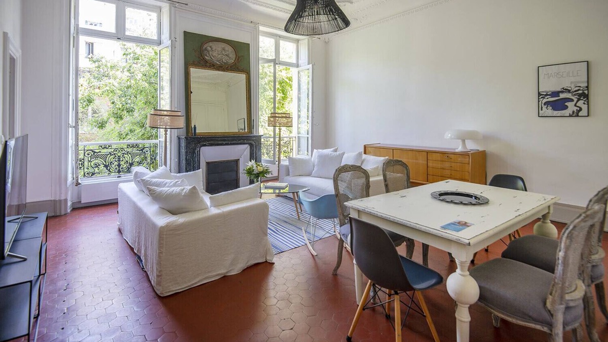 Palais de justice Apartment | 80m² with garden view near the Old Port