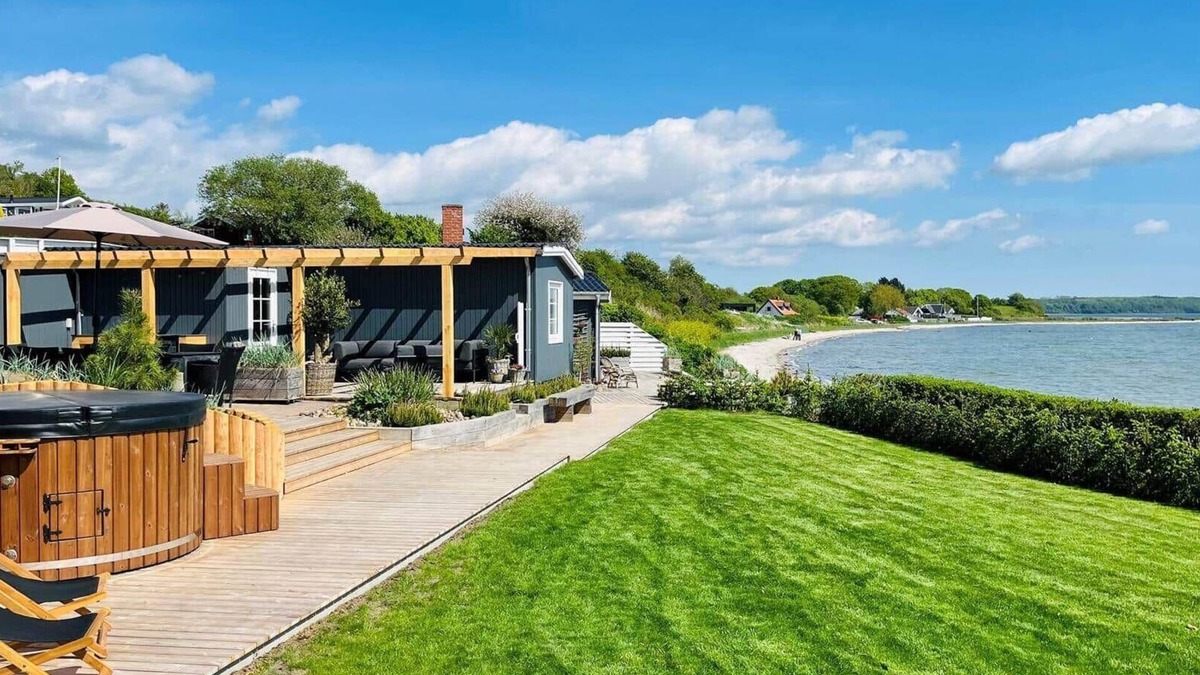 Ronde House | 8113 Rønde - Strandvejen 91