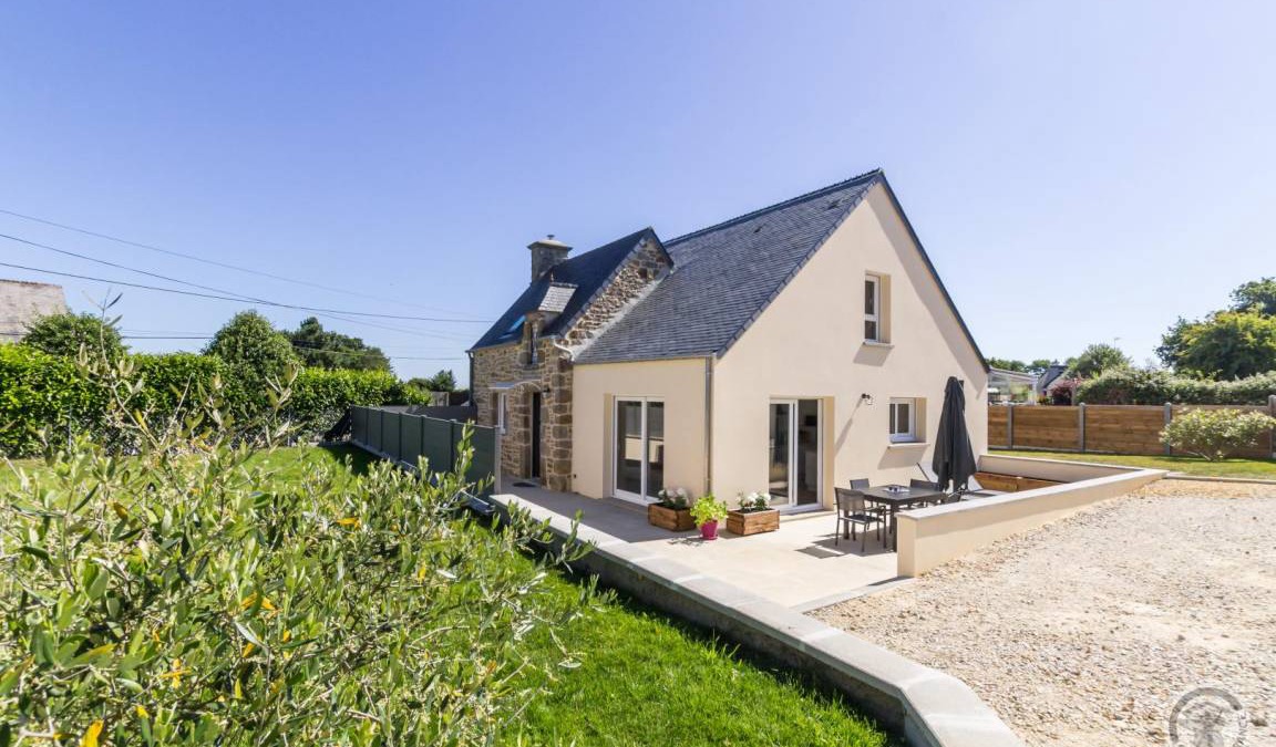 Saint-Pierre-Eglise House | 82 m² Gîte ∙ 2 bedrooms ∙ 4 guests