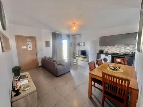 Birkirkara Apartment | 83/3-Lovely 1 Bedroom Penthouse
