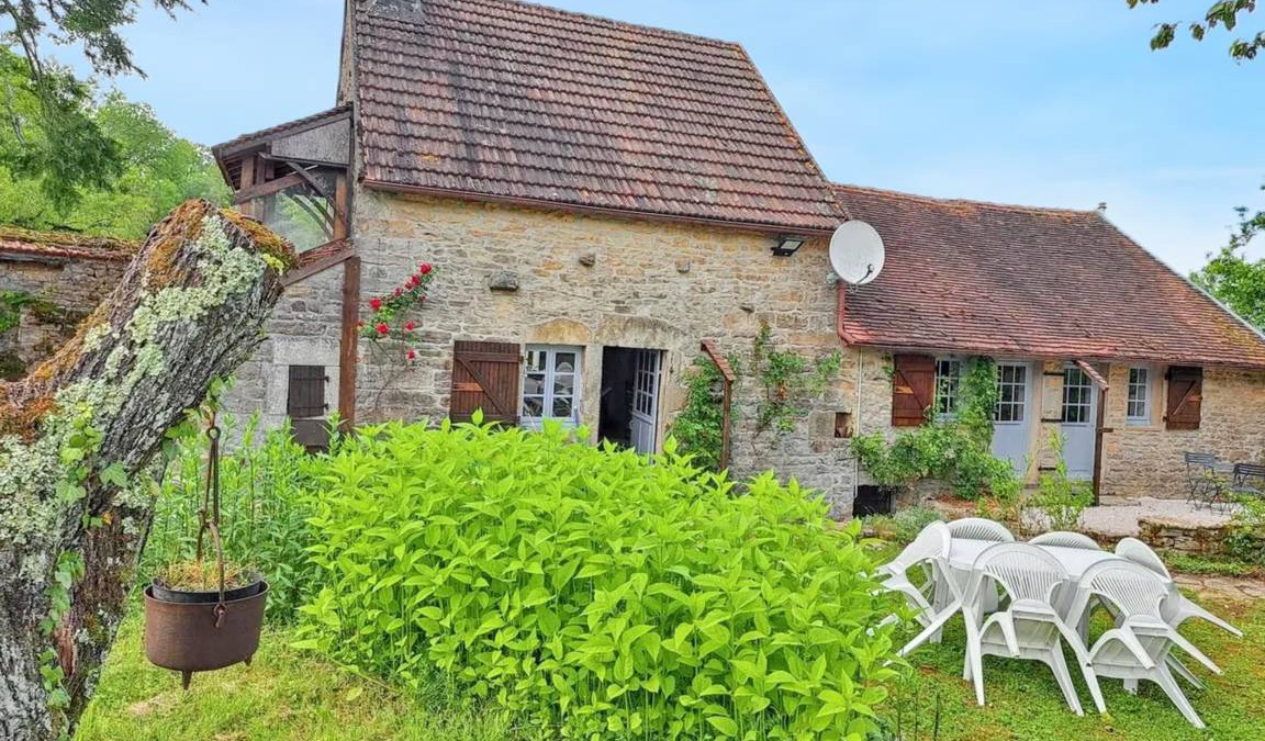 Eguilly House | 84 m² House ∙ 2 bedrooms ∙ 6 guests
