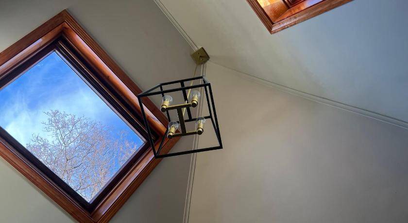 Roxbury Apartment | 84 m² Apartment ∙ 1 bedroom ∙ 4 guests