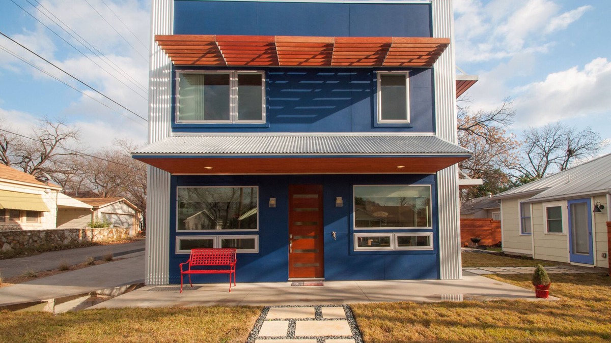 Hancock House | 850 sq ft, custom designed, modern home with two rooftop decks