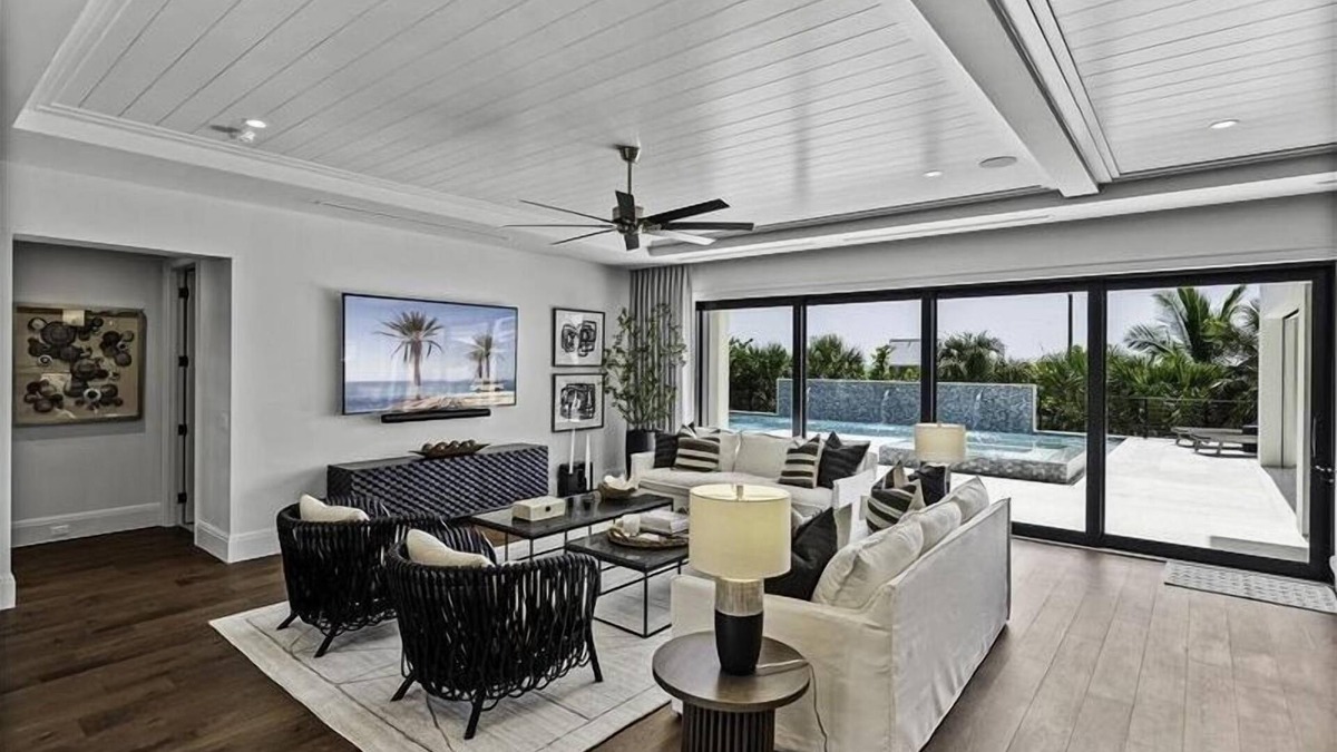 Boca Grande House | 854 Grand Pass - Hill Tide - Sleeps 8 - Elevator