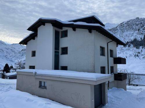 Andermatt Apartment | 86 m² Apartment ∙ 2 bedrooms ∙ 4 guests