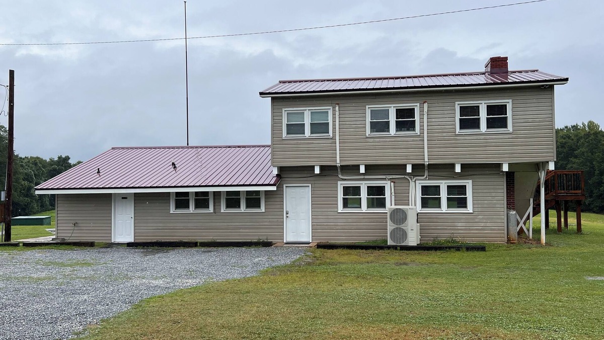 Drayton Cabin | 88-acre w/Lodge, pavilion, and lake in SC! Sit back and relax at VSL!