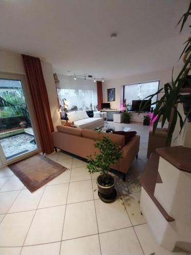 Dettenhausen Apartment | 88qm Wohnung nahe Stuttgarter Flughafen