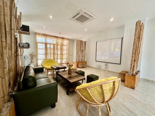 Duong To House | 8BR West coast Phu Quoc townhouse by beach and shared swimming pools