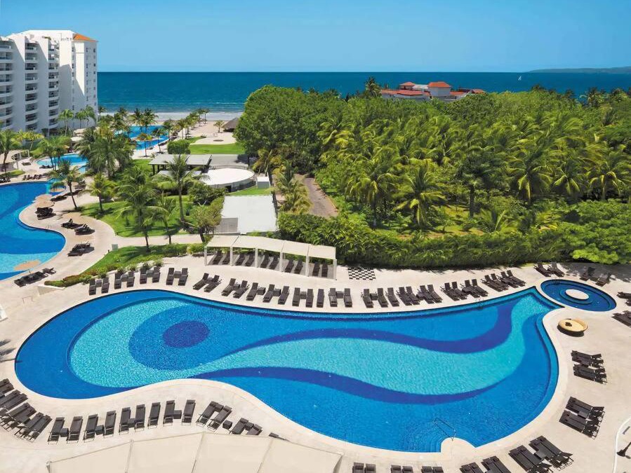 Nuevo Vallarta Apartment | 8th Floor Villa Magna Condo
