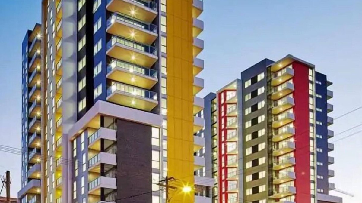 Warwick Farm Apartment | 8th flr Serenity with City Views