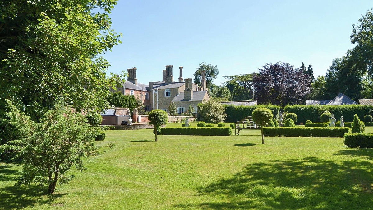 Stow Bardolph Cottage | 9 bedroom accommodation in Stow Bardolph, near King’s Lynn