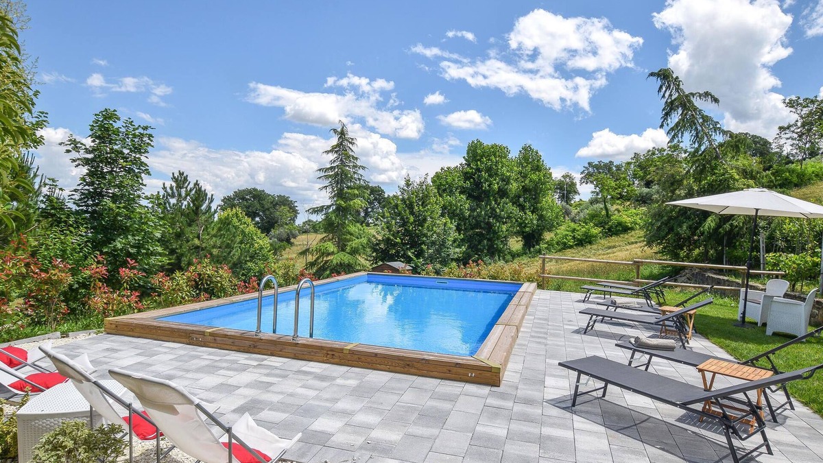 Cingoli House | 9 bedroom accommodation in Cingoli
