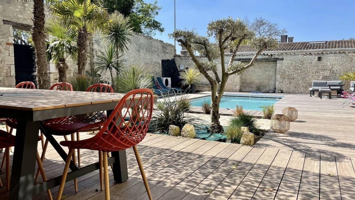 Puilboreau House | 9 Bedroom Private vacation home in Puilboreau