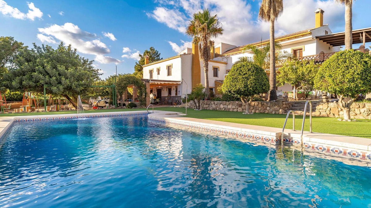 Periana House | 9 bedroom stunning home in Periana
