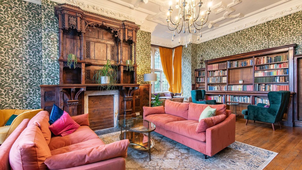 Seend House | 9 Bedrooms Grand Manor House Near Bath: Sleeps 26