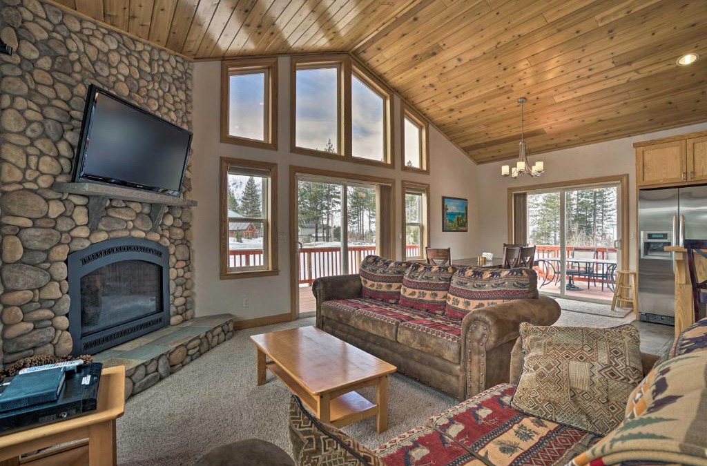 Mountain View Estates House | 9 Mi to Heavenly Mountain South Lake Tahoe Home!